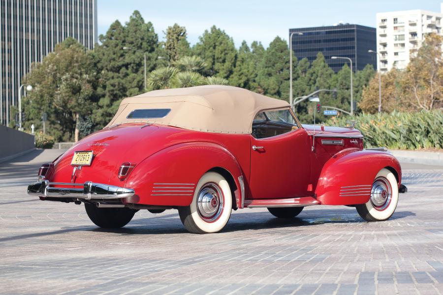  Packard Darrin One-Eighty Convertible Victoria 1941 года  (фото 19 из 19)